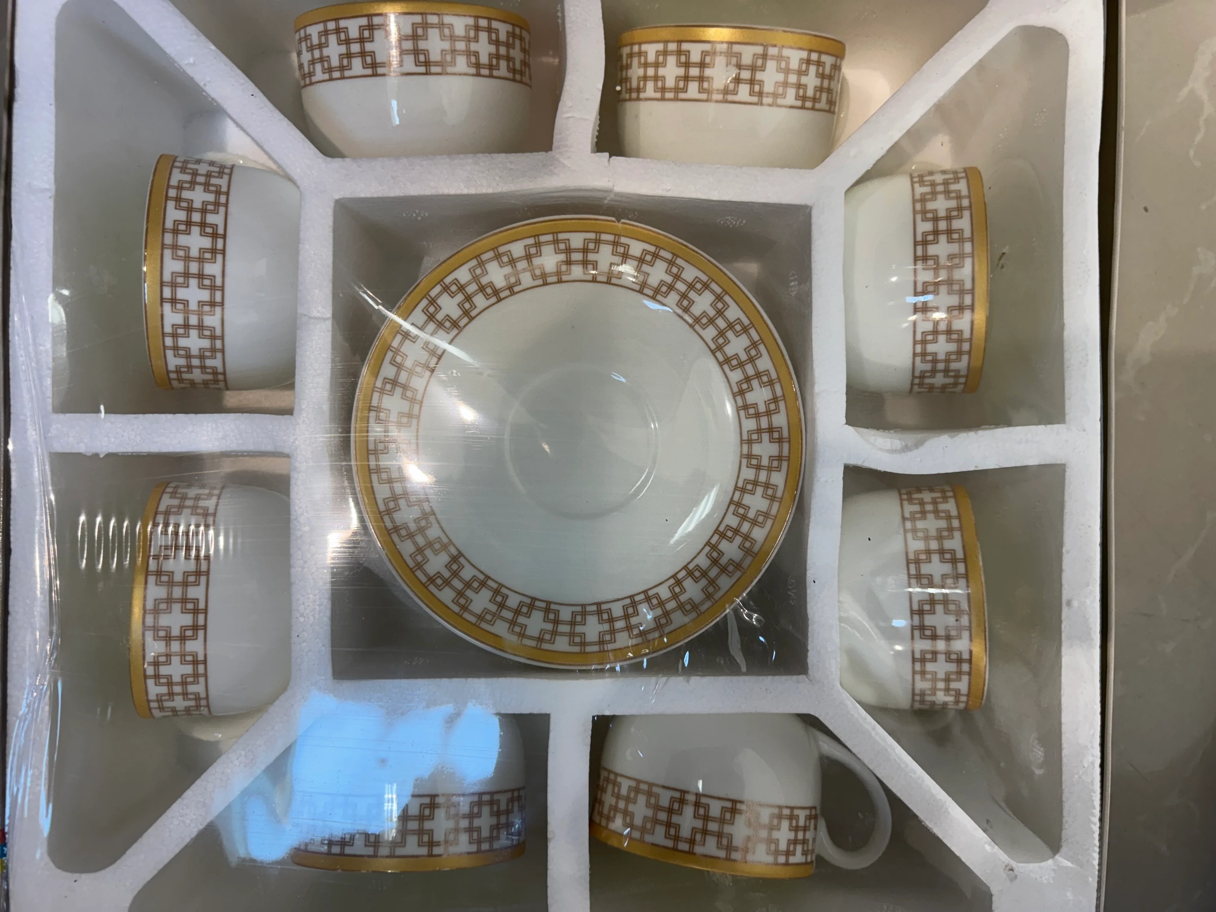 Cup and saucer set of 12 Mark C-08